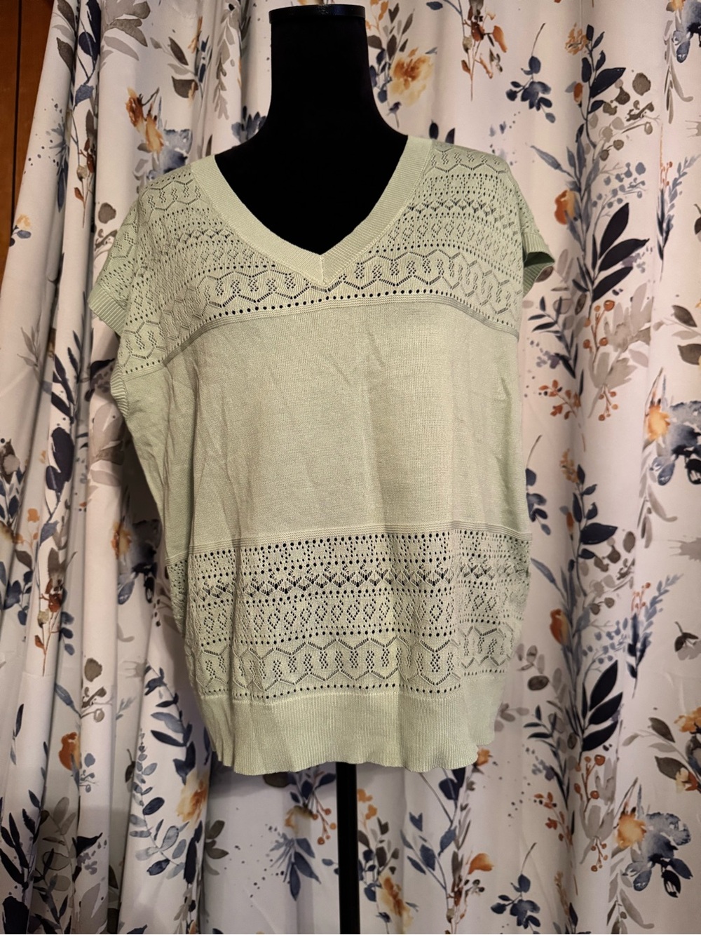 Light Green Knit V-Neck Women's Sweater Top Feminine Messic Size XL B17